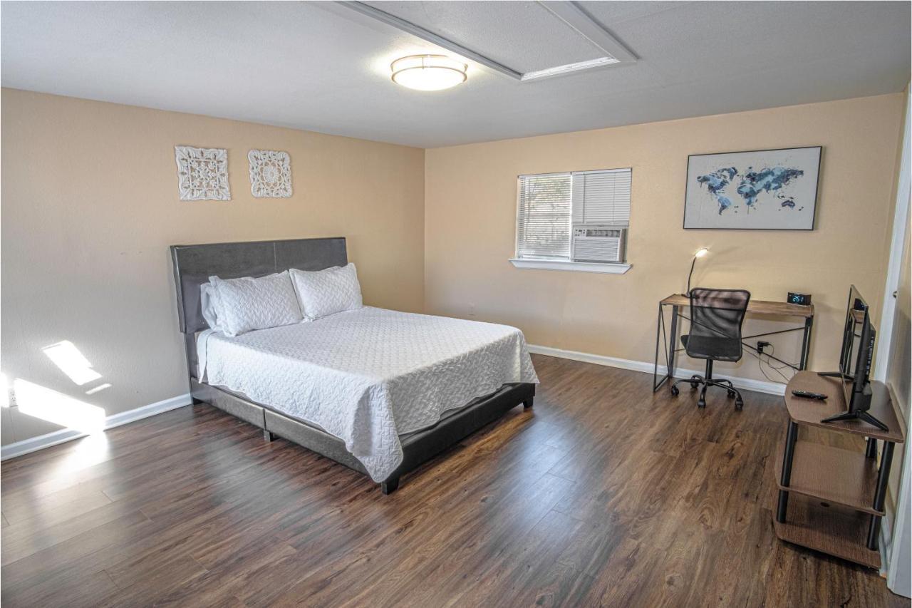 Houston St Guest House Near Downtown/Military Base サンアントニオ エクステリア 写真