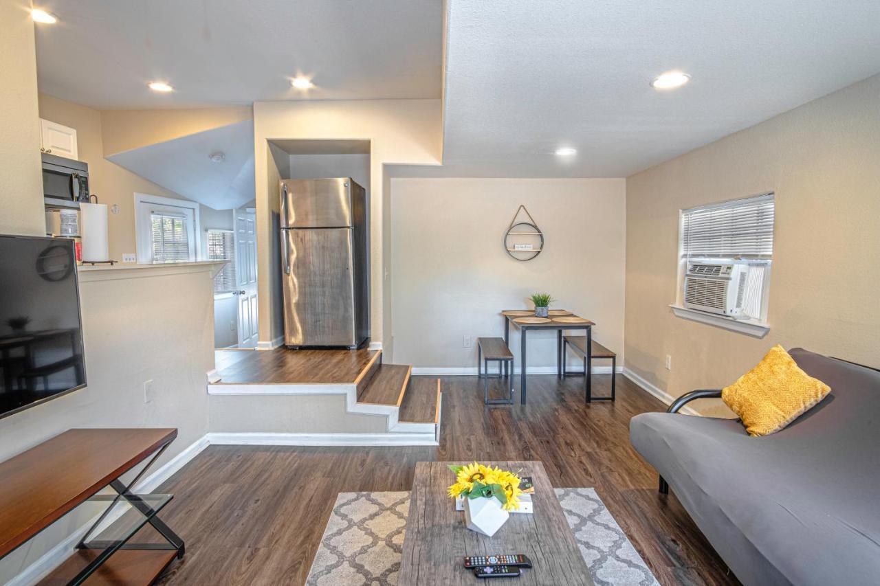 Houston St Guest House Near Downtown/Military Base サンアントニオ エクステリア 写真