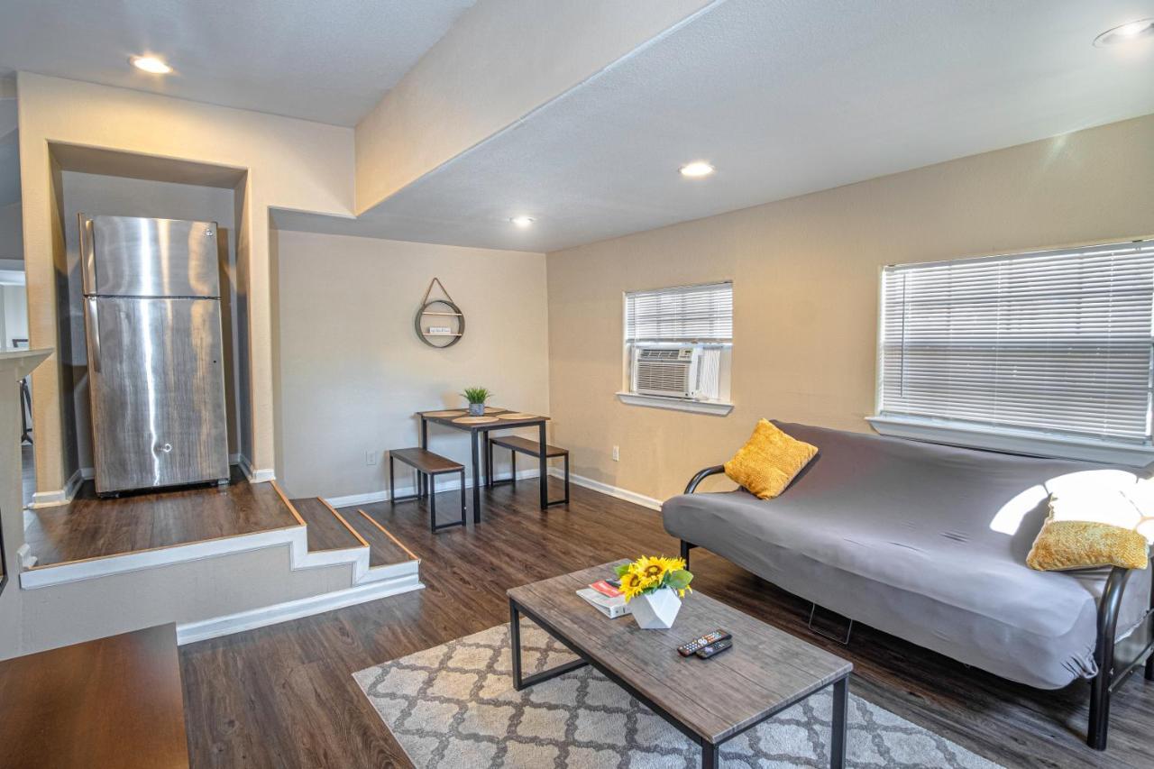 Houston St Guest House Near Downtown/Military Base サンアントニオ エクステリア 写真